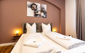 Business & Life Apartment Naehe Tu, Hbf Und Oper - Smarttv, Magentatv Und Kueche
